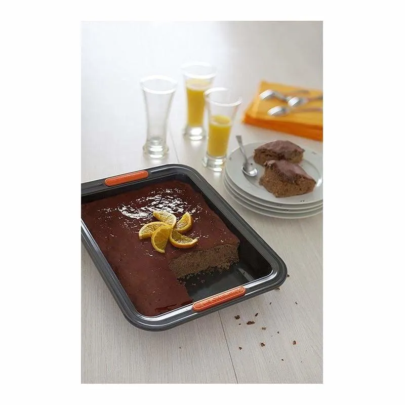 Le Creuset Rectangular Cake Tin